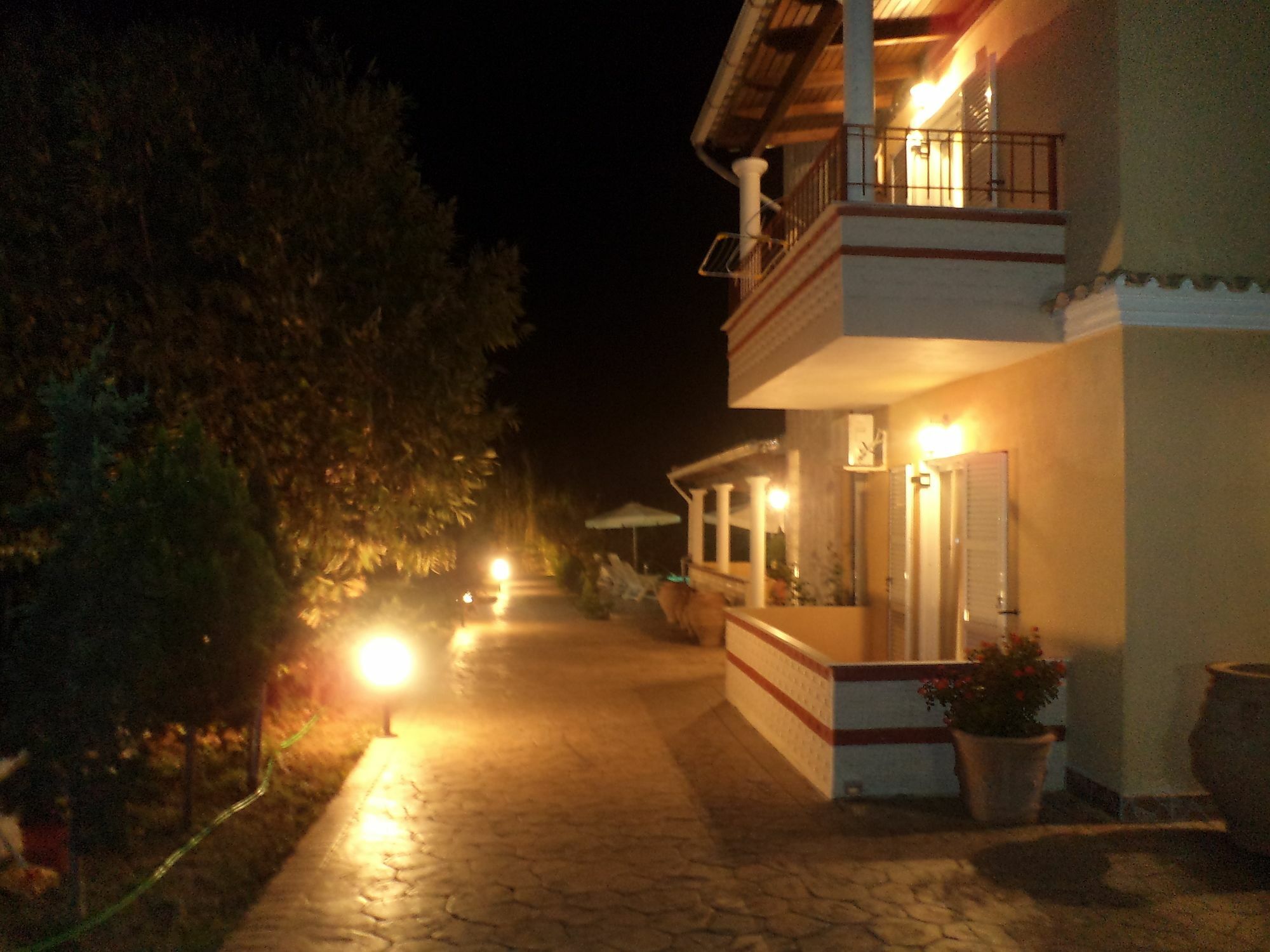 Sofia Studios Benitses  Luaran gambar